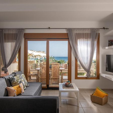 Beachfront Green Apt-Ligaria Beach Exteriör bild